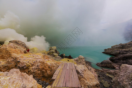湖火山口火山艾根,爪哇,印度尼西亚高清图片