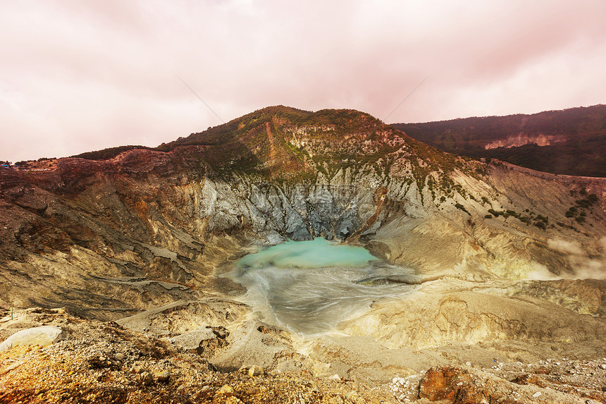 坦库帕拉湖火山口湖,东,西爪哇,印度尼西亚图片