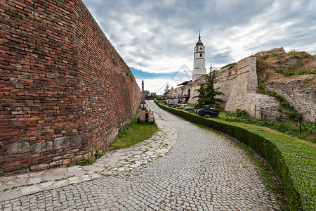 墙历史意义的卡尔梅格丹要塞入口门,贝尔格莱德,塞尔维亚背景