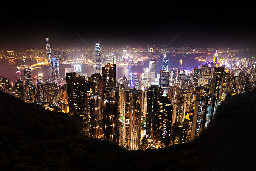 香港2月22日香港岛的城市景观维多利亚峰于2月22日维多利亚港以其令人惊叹的全景夜景天际线而闻名于世图片