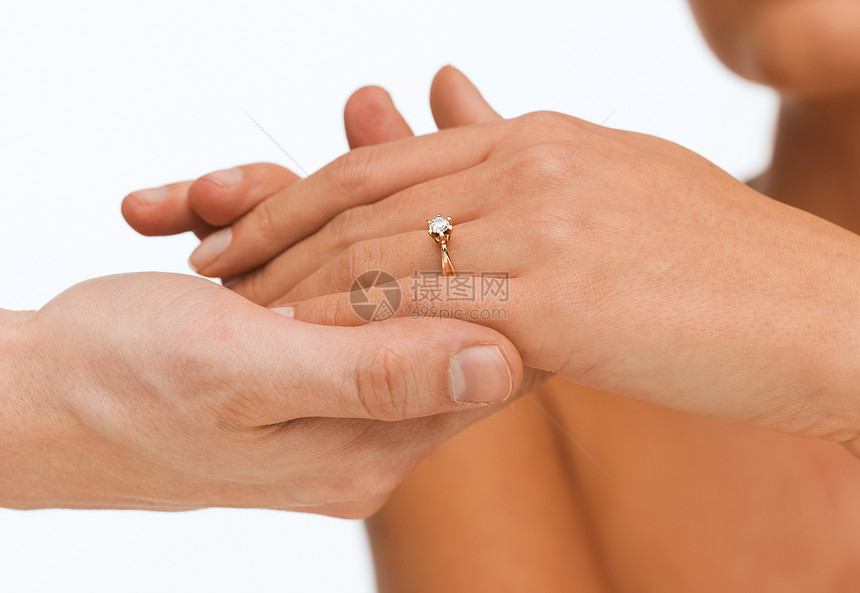 新娘,夫妇,珠宝,婚礼,豪华男人把结婚戒指放女人手上图片