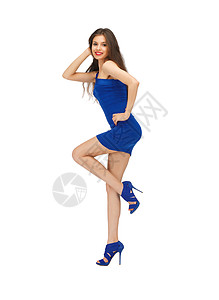 穿着蓝色连衣裙的可爱女人的照片图片