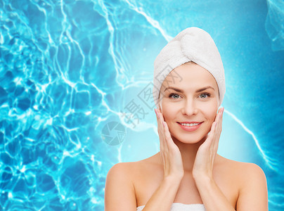 健康,水疗美容美丽的女人毛巾图片