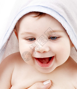 快乐的婴儿,戴着白色的特里帽衫长袍图片