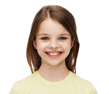 微笑的小女孩白色的背景图片