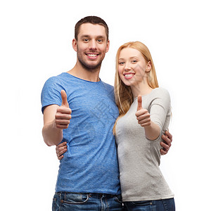 微笑的夫妇竖大拇指图片