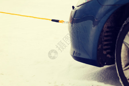 运输,冬季车辆拖绳牵引车的特写图片