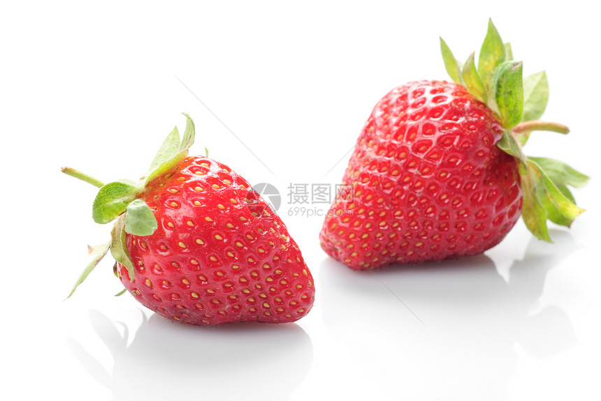新鲜草莓,白色上分离图片