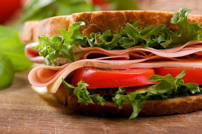三明治加培根蔬菜图片