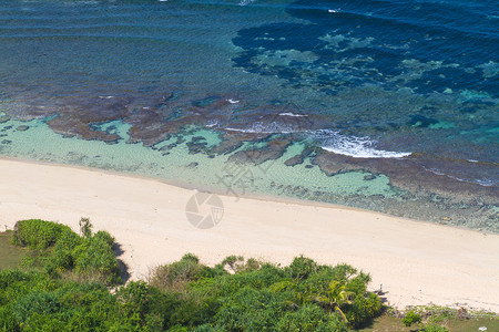马达加斯加岛阳光明媚的天,海洋沙滩背景