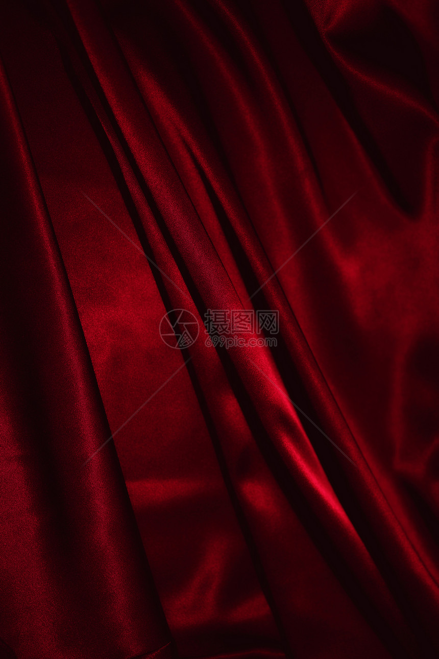 红色丝绸特写的纹理图片