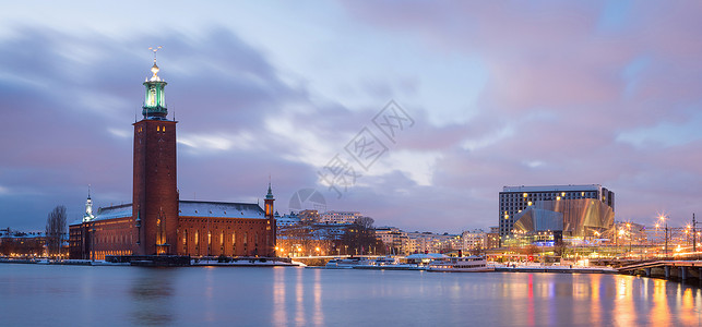瑞典黄昏斯德哥尔摩市政厅全景高清图片