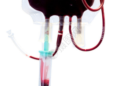 血袋输血元素白色背景下输注的血袋背景
