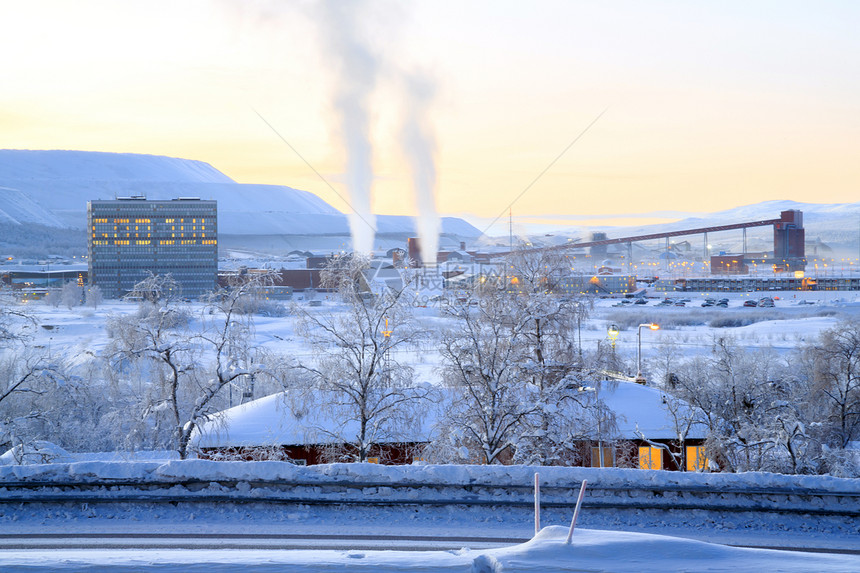 铁矿石炼油厂工厂冬季瑞典基鲁纳图片