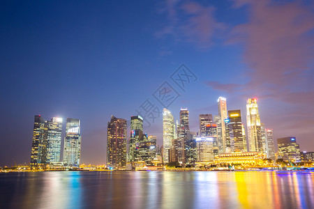 新加坡城市景观,市中心天际线摩天大楼黄昏图片