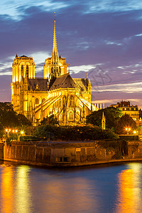 巴黎母院大教堂与巴黎城市景观全景黄昏,法国图片