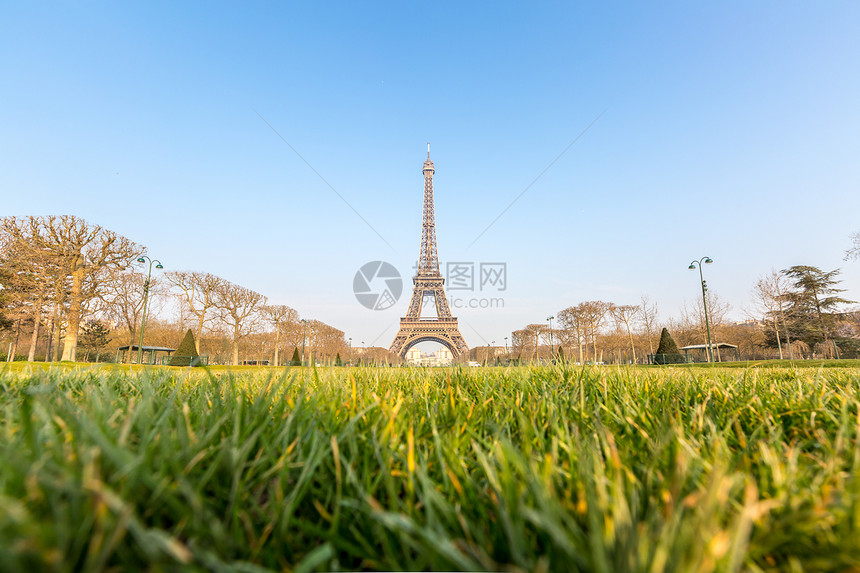 埃菲尔铁塔花园春天,巴黎,法国图片