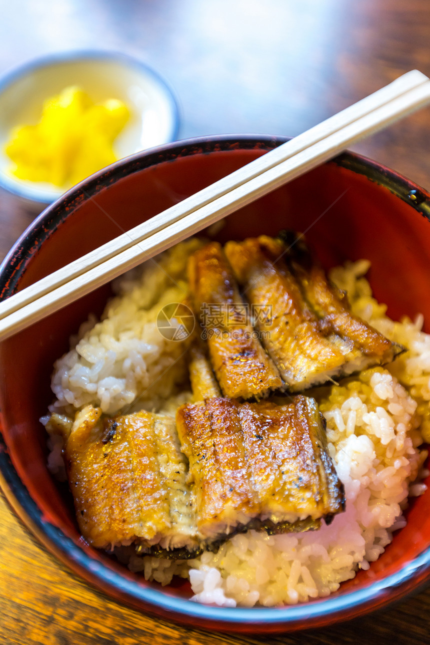 美食优纳吉多布里,烤日本鳗鱼米饭图片