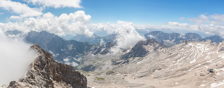 德国祖格斯皮策山顶高山阿尔卑斯山的全景图图片
