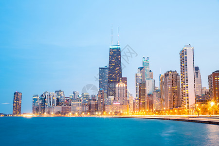 芝加哥市中心密歇根湖黄昏背景