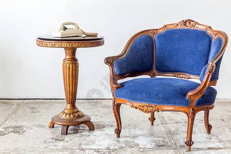老式房间的蓝色沙发沙发,老式电话古典风格图片