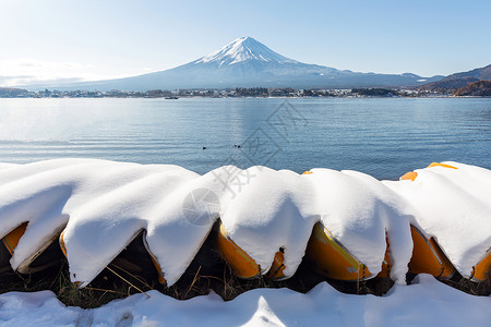 梯形图mt富士山雪景背景