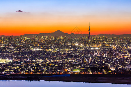 东京城市鸟瞰富士山图片