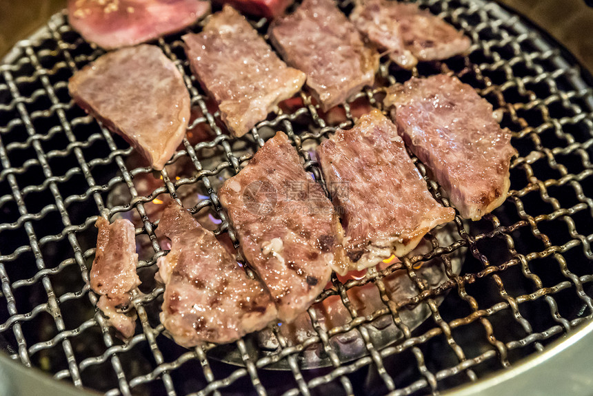 烤新鲜日本瓦格玉丝兰肉烧烤Yakiniku图片