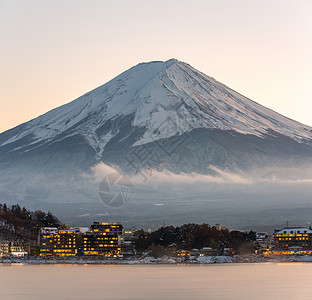 富士山Kawaguchiko湖看Kawaguchi日落图片