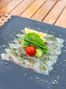 海鲈鱼刺身地中海风格的美食图片