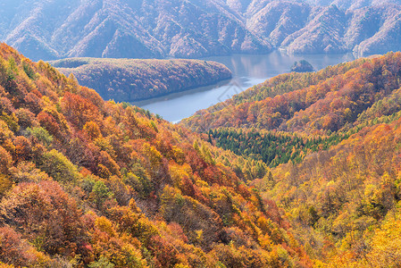 中川峡谷观景点祖马湖线福岛乌拉巴奈秋季日本图片