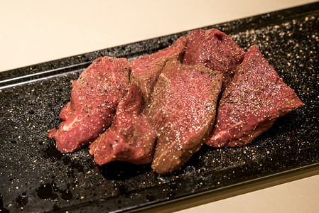 烤新鲜日本鹿肉Yakiniku背景图片