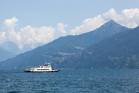 船意大利的科莫湖上抵山图片