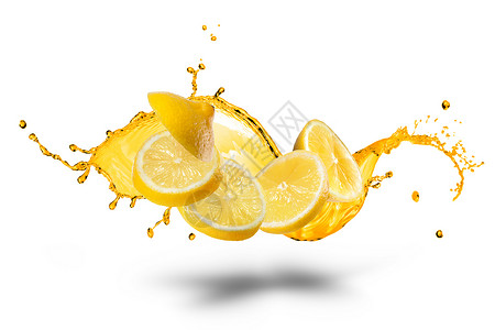 掉落的柠檬片果汁溅白色上图片