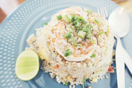 炒饭配虾,泰国菜图片