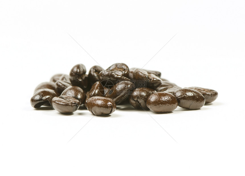 棕色咖啡豆分离白色背景上图片