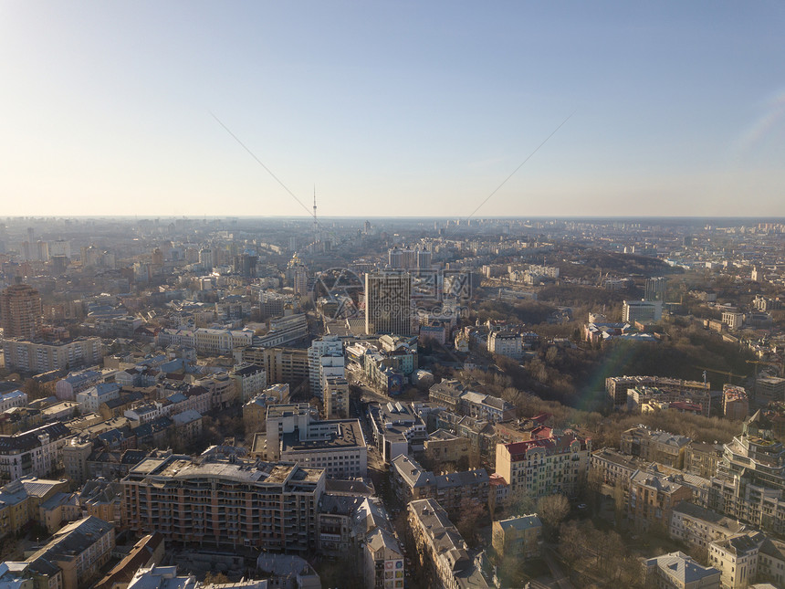 观看基辅的景观与Vozdvizenka,波多尔多罗戈日基区基辅市中心,乌克兰无人机的照片沃兹维真卡波多尔多罗戈日图片