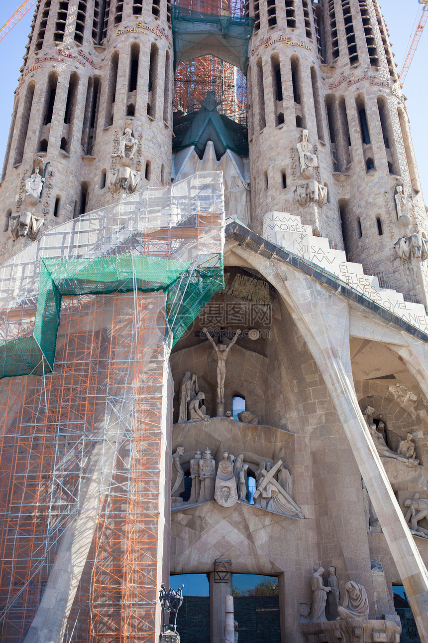 巴塞罗那,西牙20134月15日正视图的这建筑杰作,拉萨格拉达法米莉亚由安东尼高迪巴塞罗那西牙正观这图片