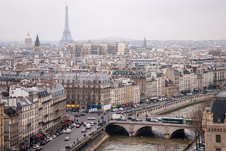 法国巴黎塞纳河埃菲尔铁塔的景色塞纳河埃菲尔铁塔的景色背景图片