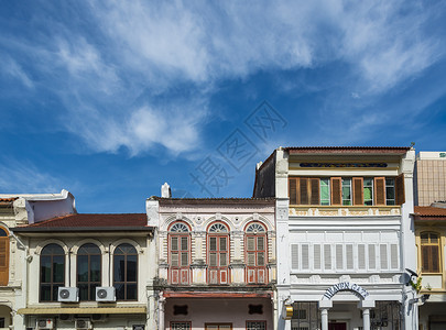 联合国日毛笔字乔治敦,槟榔屿,马来西亚20157月1日,马来西亚传统的住宅乔治敦的条街道上背景
