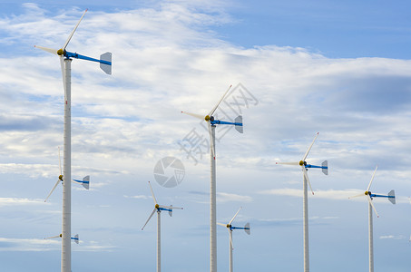 可再生能源生产风车的特写图片
