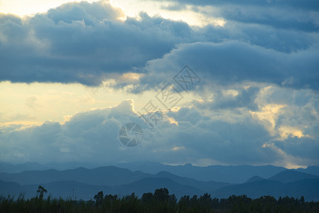 华懋阁泰国公园的湖泊背景