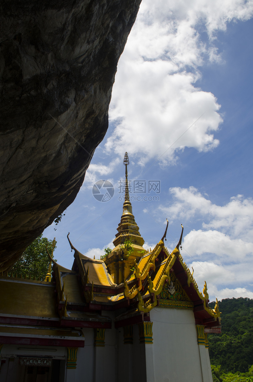 泰国寺庙,萨拉布里省图片