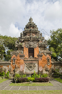 塔曼阿云寺蒙维帝国的座皇家寺庙,位于巴东摄政区门维,巴厘岛著名的名胜背景图片