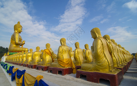 佛陀与1250门徒雕像背景图片