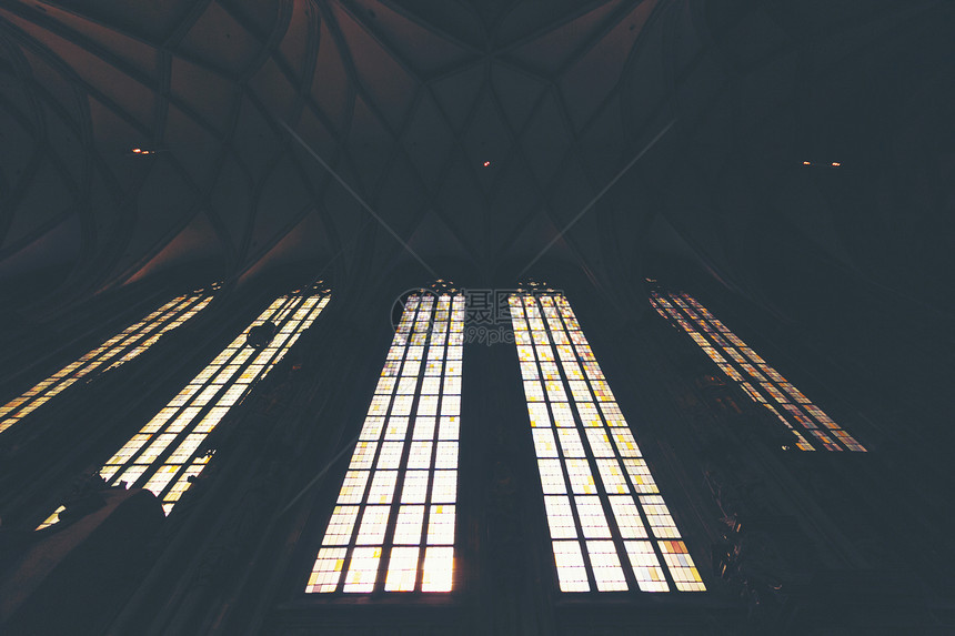 天主教会的古璃图片