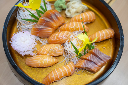 生鱼片三文鱼套装,生鱼,日本食品选择重点高清图片
