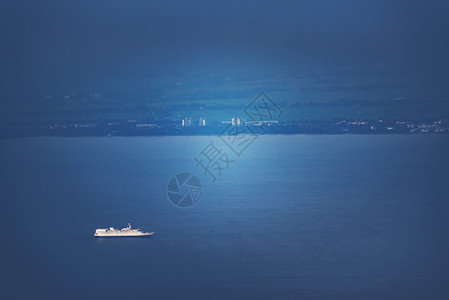 鸟瞰集装箱货船,进出口业务,国际海上船舶运输图片