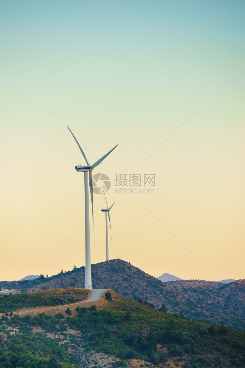 希腊山丘上的风车风电场,欧洲可再生绿色能源的来源生态学希腊山丘上的风车图片