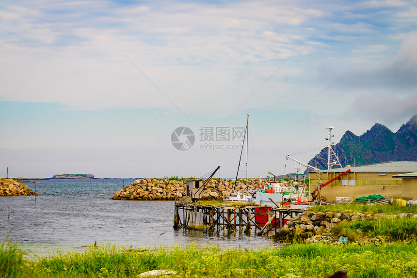 夏季钓鱼港,布莱克村安多亚岛,维斯特拉伦群岛博里克村的渔港,安多亚岛图片